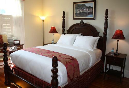 Posada State Street Inn