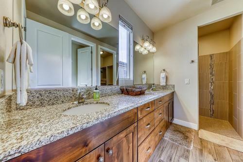 Red Rock Ranch Retreat: Paradise Village #10