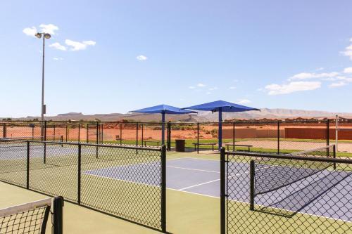 Red Rock Ranch Retreat: Paradise Village #10