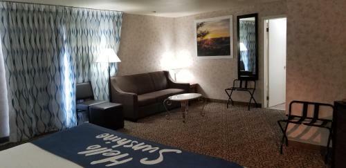 Hotel Days Inn & Suites By Wyndham Trinidad