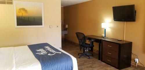 Hotel Days Inn & Suites By Wyndham Trinidad