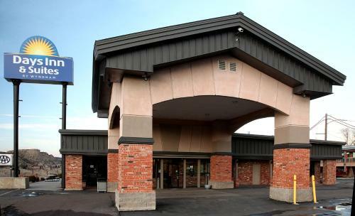 Hotel Days Inn & Suites By Wyndham Trinidad