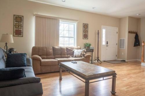 West Point Retreat 6 Bd 4 Ba