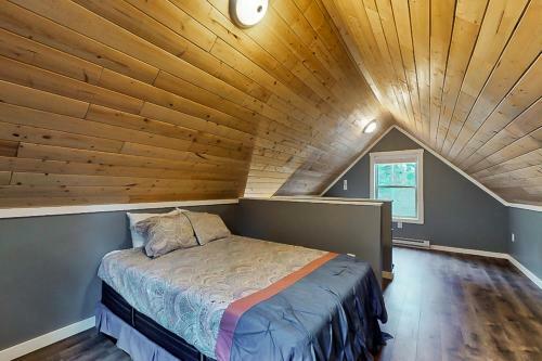Snowdrop Summit Cabin