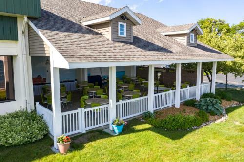 Hotel Tawas Bay Beach Resort