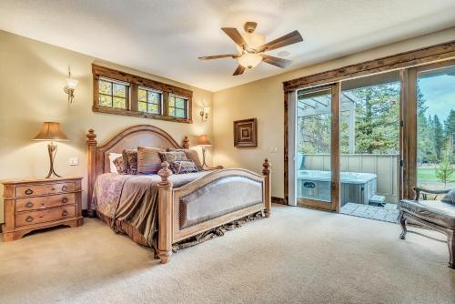 13 Vine Maple Home