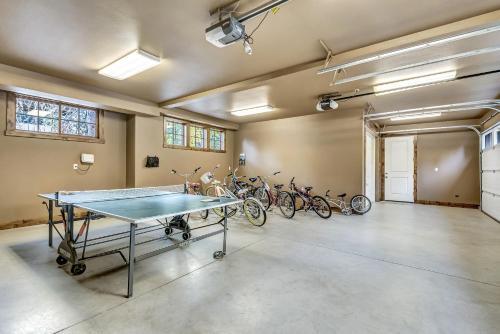 13 Vine Maple Home