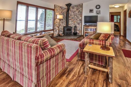 Lost At The Lake- Hiller Vacation Homes Home