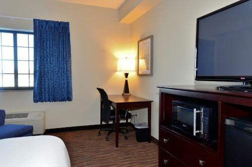 Hotel Cobblestone Inn & Suites - Holstein