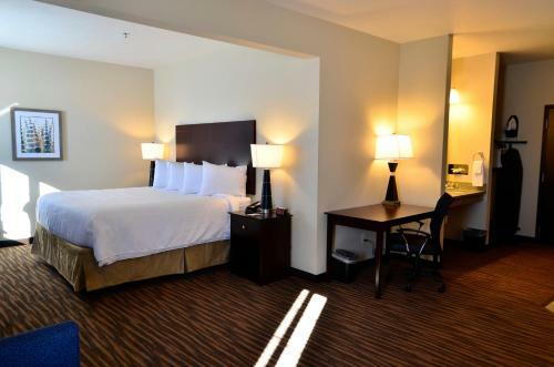 Hotel Cobblestone Inn & Suites - Holstein