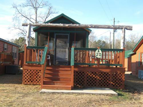 Lodge Carolina King Retreat