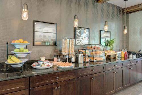 The Garrison Hotel & Suites Dover-durham, Ascend Hotel Collection