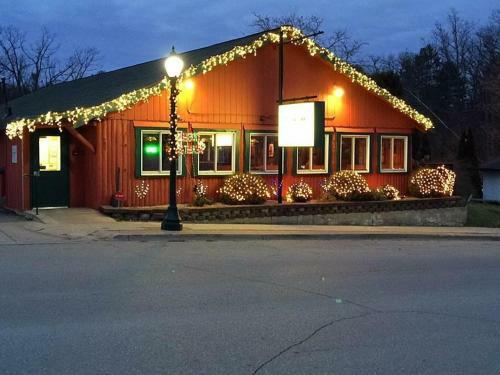 Hotel Fife Lake Lodging
