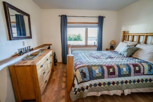 Bears Den B&B And Lodging