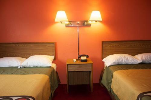 Hotel Motel 6 Saukville