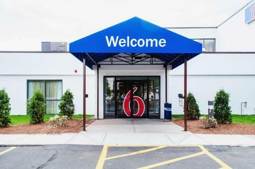 Hotel Motel 6 Brockton