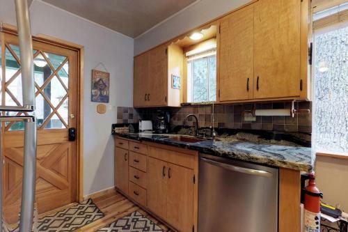 Blue Meadow Cottage
