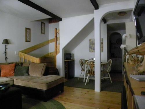 Alaska Chalet Bed & Breakfast