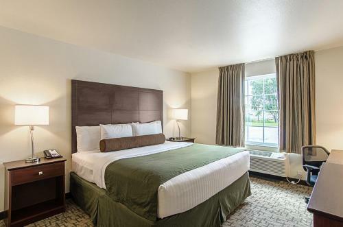 Hotel Cobblestone Inn & Suites - Guernsey