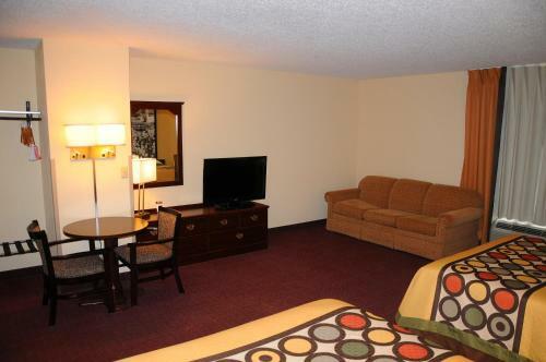 Hotel Super 8 By Wyndham Lamar