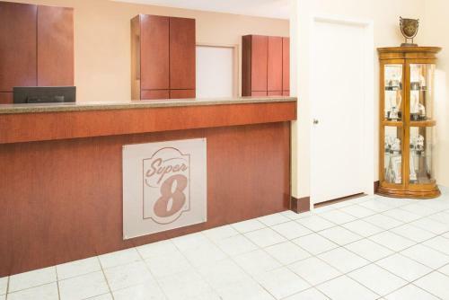 Hotel Super 8 By Wyndham Lamar