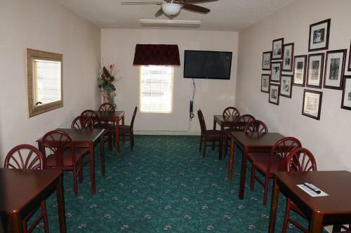 Hotel Super 8 By Wyndham Lamar