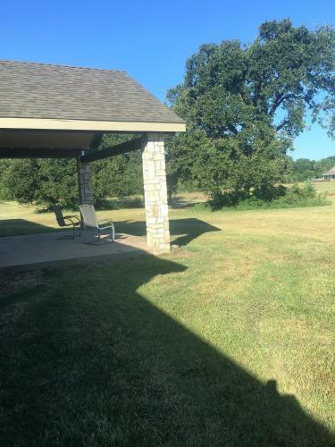 Quiet Home On 3 Acres