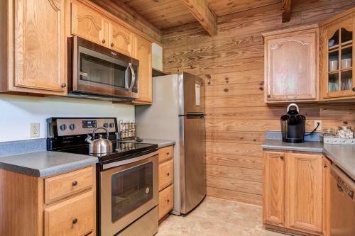 Glade Mountain Top Retreat Cabin