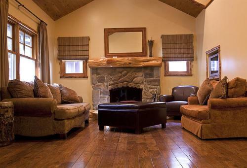 Hotel Circle Bar B Guest Ranch