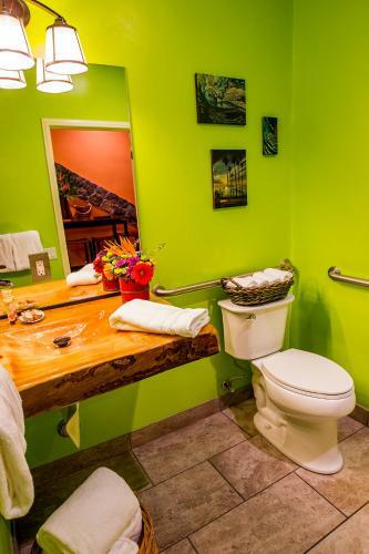 Nomads Hotel