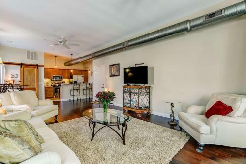 Jbh 115 W 2nd Apt #1