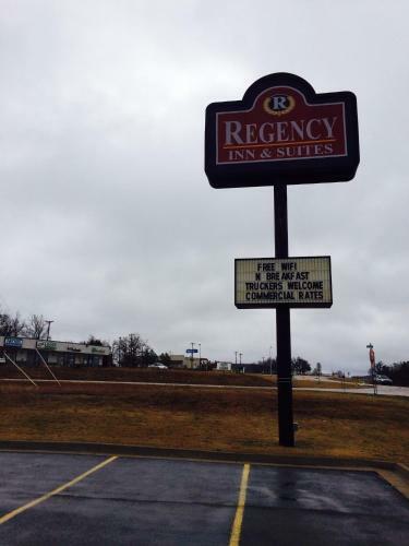 Hotel Regency Inn And Suites