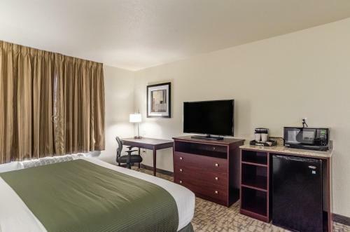 Hotel Cobblestone Inn & Suites - Bridgeport