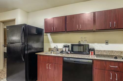 Hotel Cobblestone Inn & Suites - Bridgeport