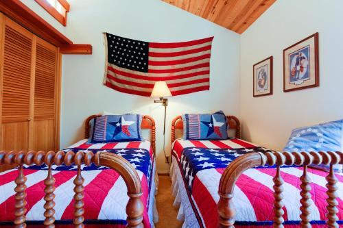 Golden Eagle Lane 17 | Discover Sunriver