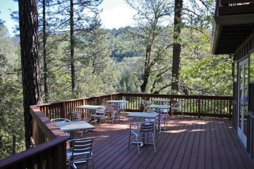 Bed & Breakfast The Inn At Shasta Lake