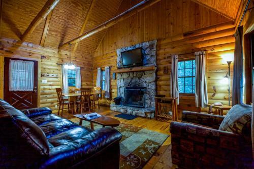 Pioneer - Hocking Hills Cabin