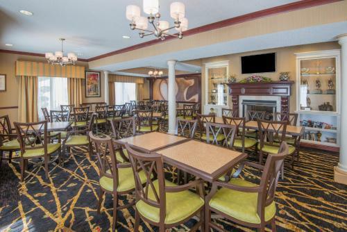 Hotel Holiday Inn Express & Suites - Sharon-hermitage