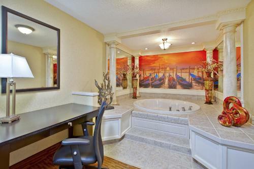 Hotel Holiday Inn Express & Suites - Sharon-hermitage