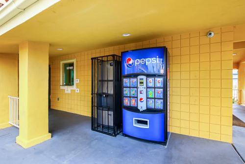Hotel Econo Lodge San Bernardino I-215