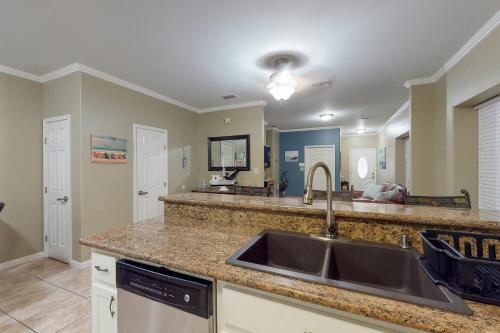Pura Vida Unit A