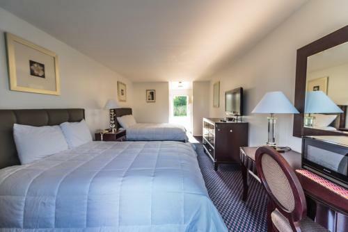 Somers Cove Motel