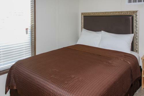 Posada Rayburn Inn