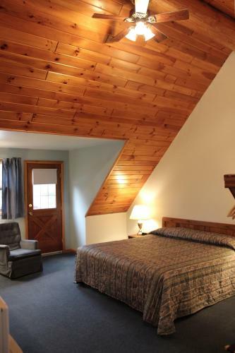 Hotel Nootka Lodge