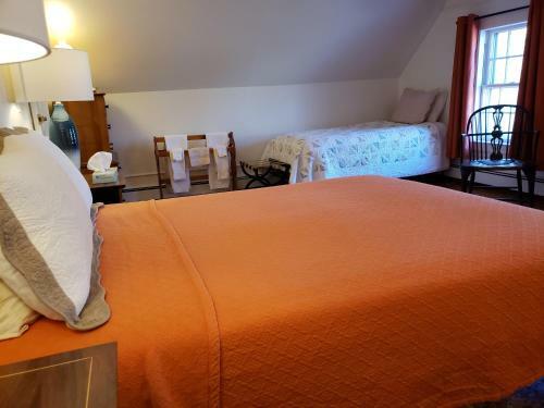 Posada Hawks House Inn