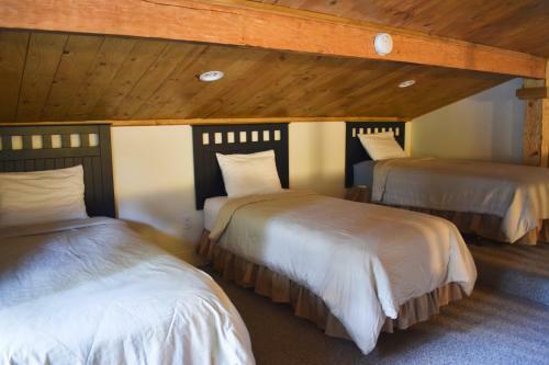 Exit Glacier Lodge