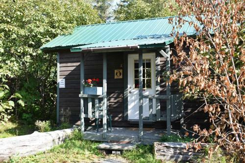 Exit Glacier Lodge