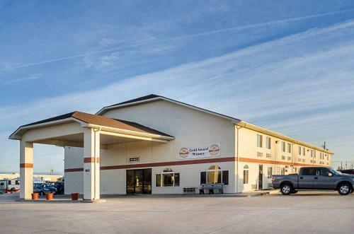 Hotel Rodeway Inn Larned