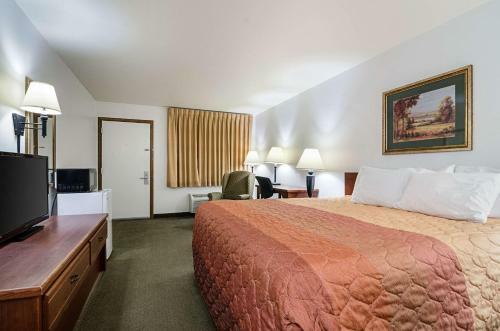 Hotel Rodeway Inn Larned