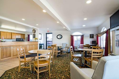 Hotel Rodeway Inn Larned